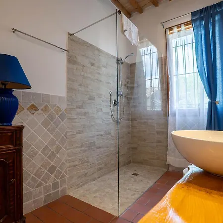 Casa de hóspedes Tenuta La Rotta - & Pool