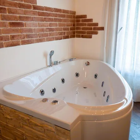 Tenuta La Rotta - & Pool 4* Ραβένα