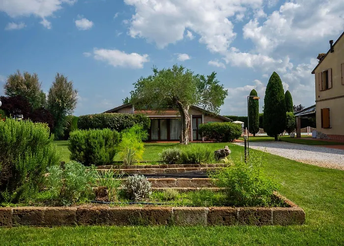 Tenuta La Rotta - & Pool בית הארחה